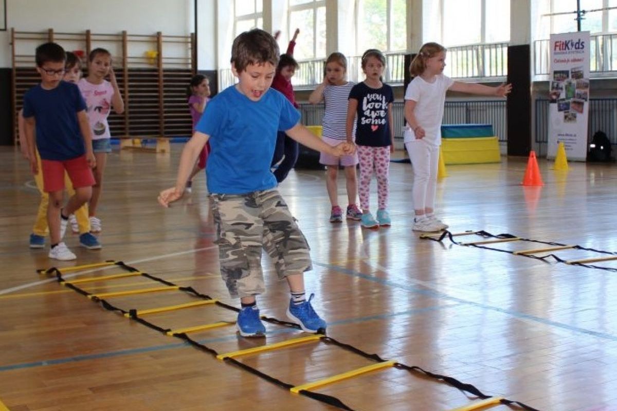 Kamaráti z FitKids radia: Chcete mať aktívne deti? Hýbať sa musíte aj ...